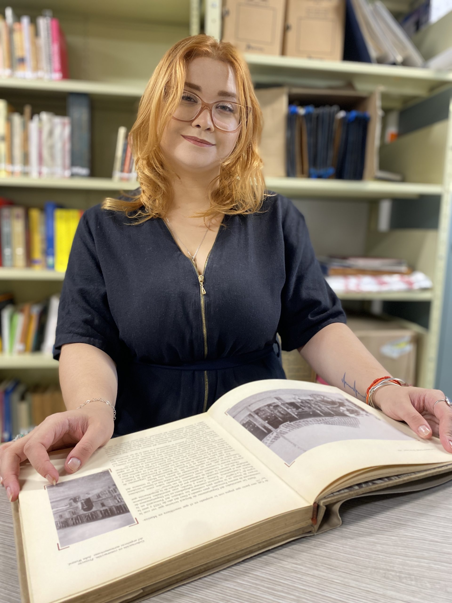 La Universidad Tecnológica de Pereira recibe a Helane Tavares Gomes, investigadora brasileña que realiza una estancia doctoral en el marco de un convenio académico con la Universidade Federal Rural de Pernambuco, fortaleciendo la cooperación entre Colombia y Brasil en el estudio de las identidades indígenas, sus memorias y sus luchas territoriales.
