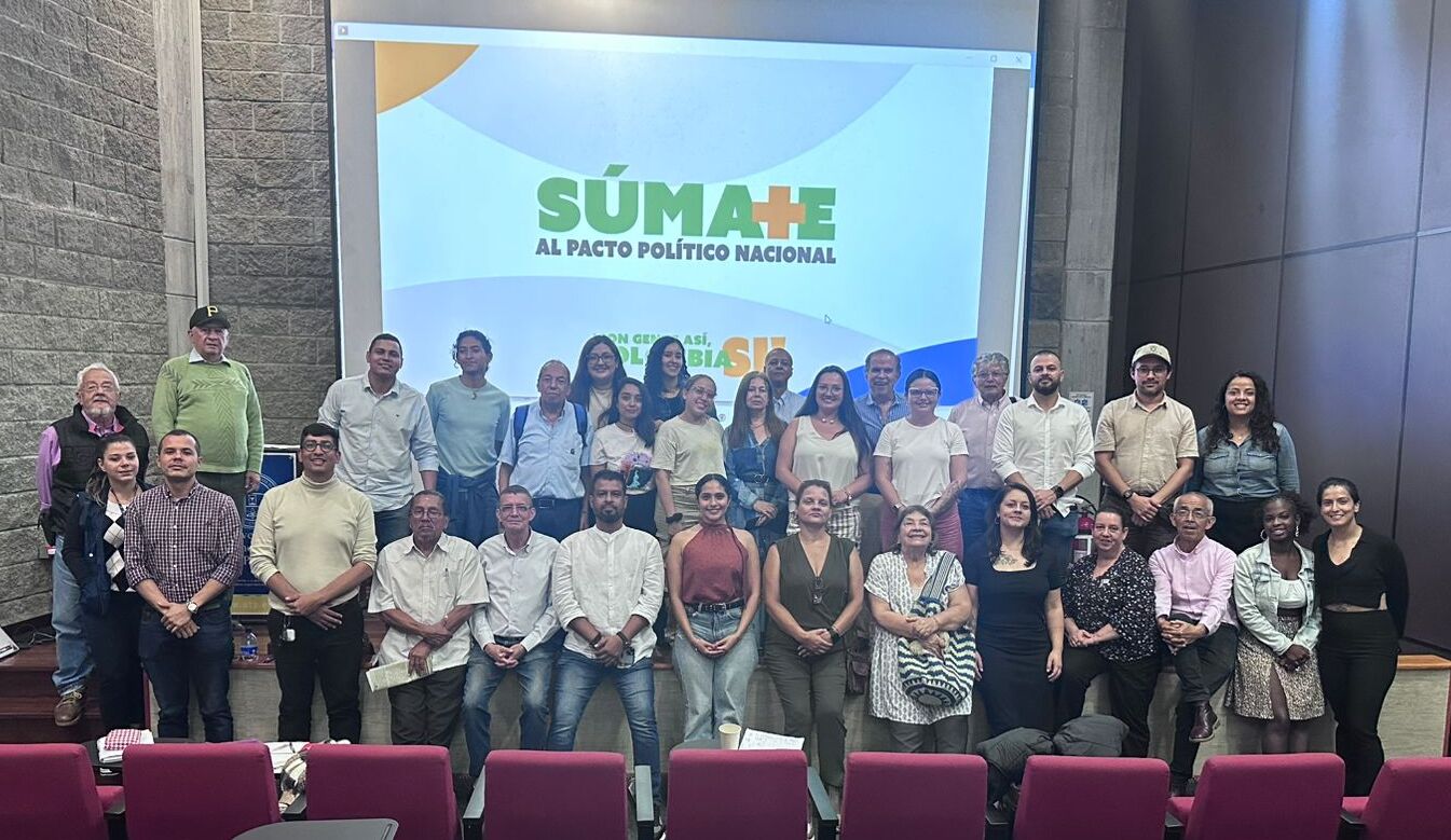 En las salas magistrales de la Universidad Tecnológica de Pereira se llevó a cabo el primer Encuentro Regional de Construcción del Pacto Político Nacional, una jornada que marcó el inicio de un proceso de discusión y construcción colectiva que se desarrollará en distintas regiones del país.