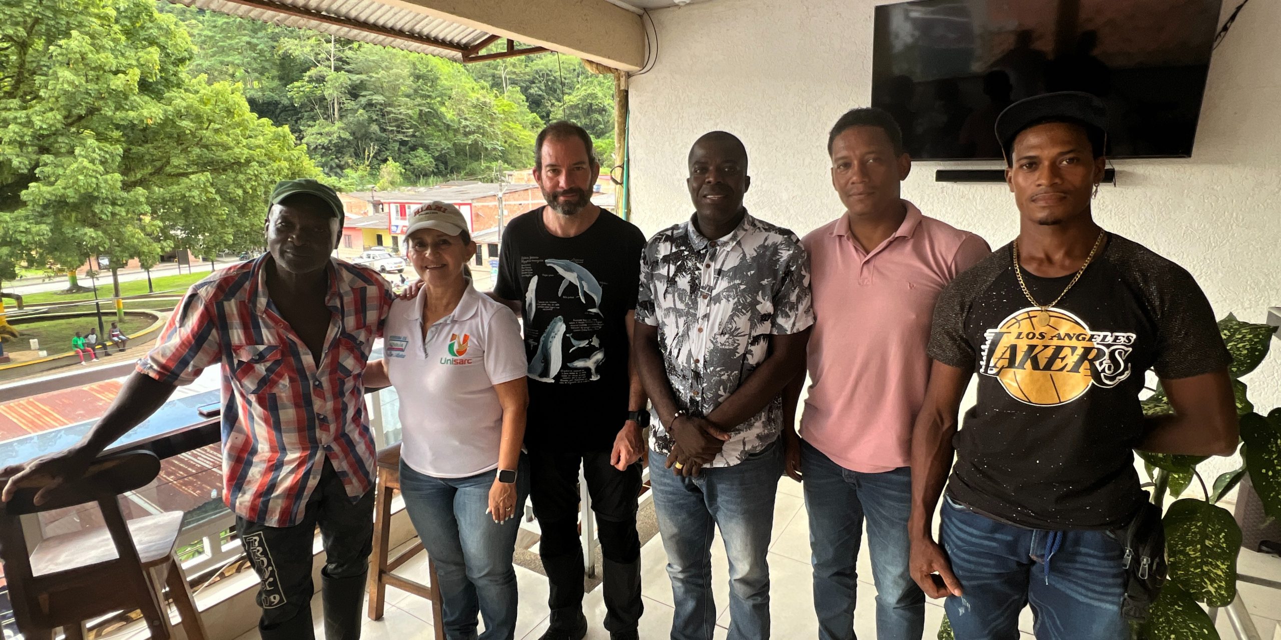 Con el objetivo de promover una ciudadanía ambientalmente consciente y empoderada, el Centro de Ciencia en Biodiversidad de Risaralda (CIBI) desarrolló entre el 19 y el 22 de agosto una jornada intensiva de actividades pedagógicas, científicas y comunitarias en el corregimiento de Santa Cecilia, municipio de Pueblo Rico. La iniciativa busca fortalecer el vínculo entre las comunidades locales y su entorno natural, mediante procesos de apropiación del conocimiento en territorios con alta riqueza biológica y cultural.
