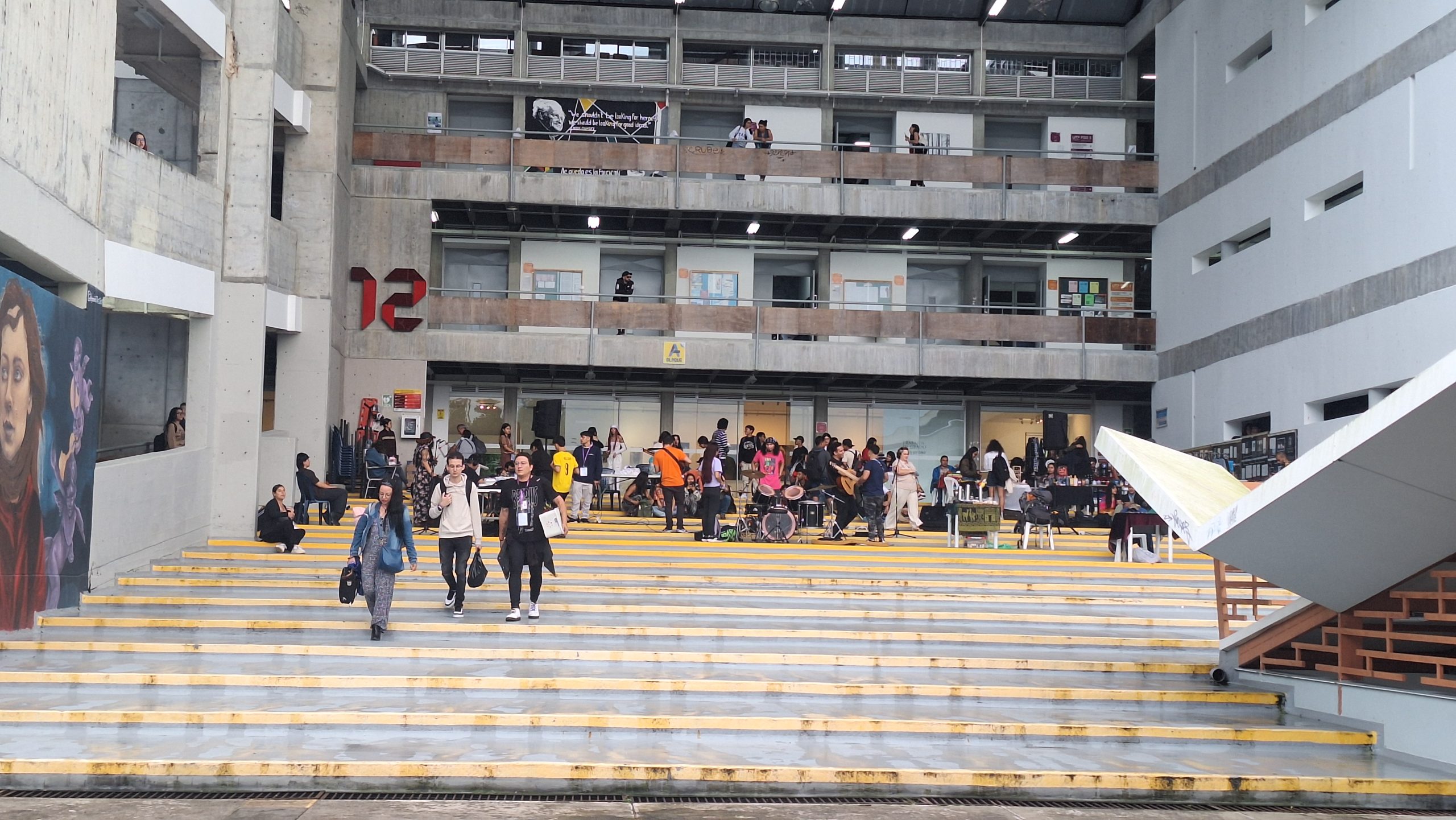La Facultad de Bellas Artes y Humanidades se viste de fiesta con la décima edición del Festival de Artes y Letras, una iniciativa que ya se ha consolidado como una tradición dentro del campus universitario y que este año propone una reflexión profunda: la universidad como territorio de paz.