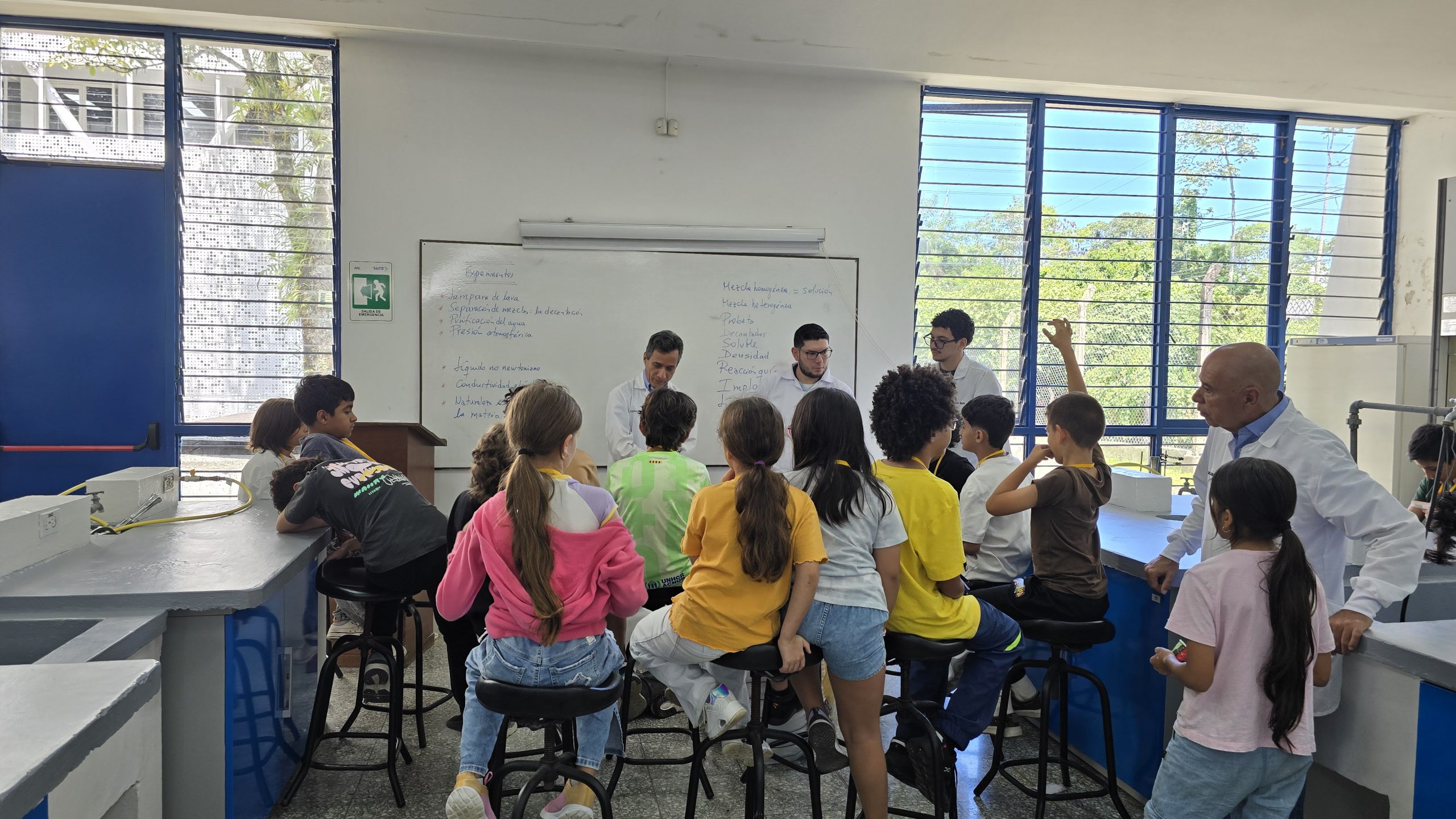 La Facultad de Tecnología de la Universidad Tecnológica de Pereira dio inicio esta semana a una nueva iniciativa educativa: las Vacaciones Tecno-Recreativas, un programa que combina el aprendizaje con la diversión y está dirigido a niños y niñas de la comunidad universitaria y del público externo.