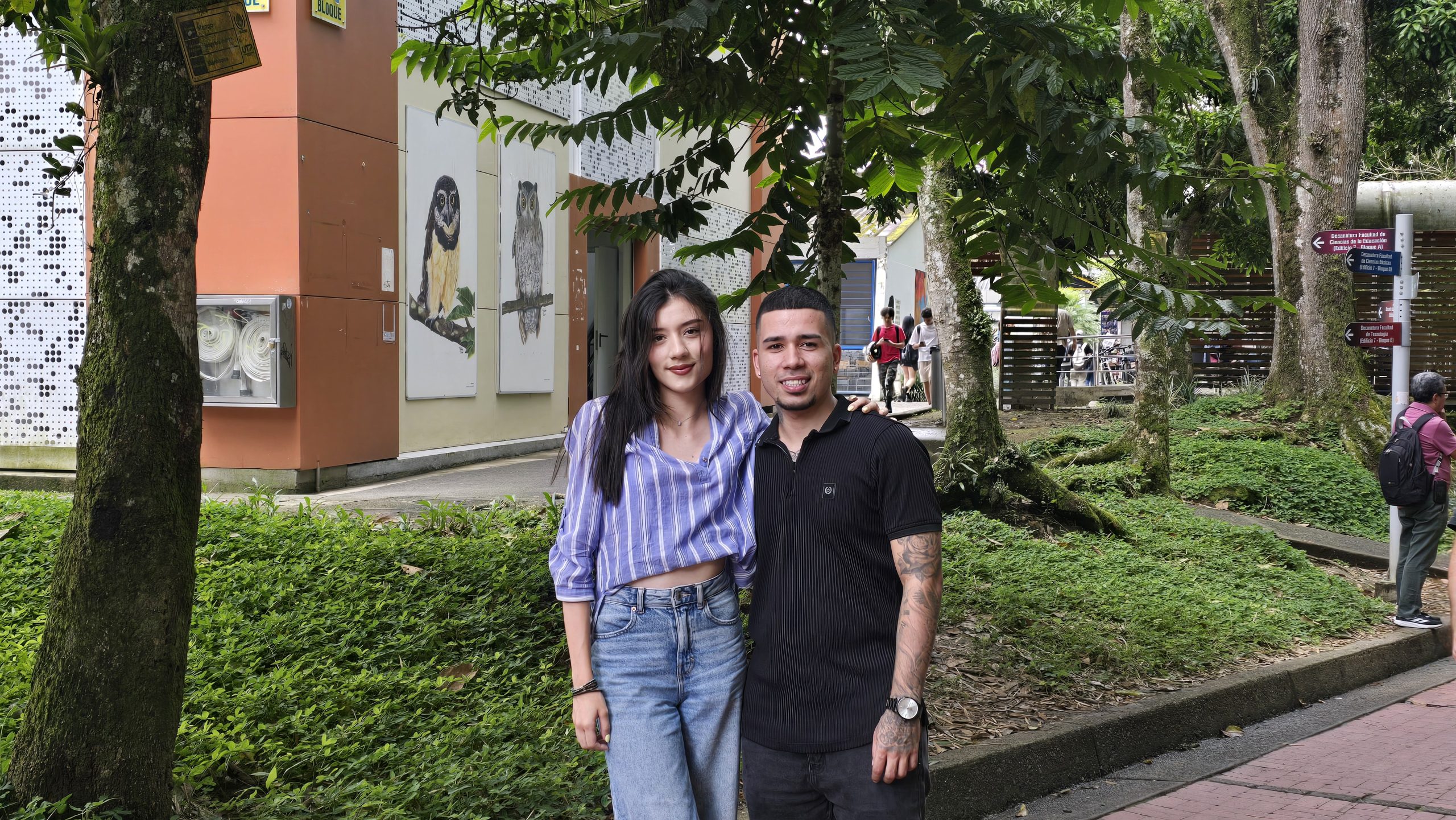 La ciudad de Medellín fue epicentro del pensamiento lingüístico internacional con la realización del V Congreso Internacional de Investigación Lingüística, organizado por la Facultad de Comunicaciones y Filología de la Universidad de Antioquia en colaboración con el Instituto Caro y Cuervo. Este evento, que ya se consolida como un referente académico en el ámbito hispanoamericano, reunió a investigadores, docentes y estudiantes de diversas latitudes para compartir avances, reflexiones y propuestas en torno al estudio del lenguaje.