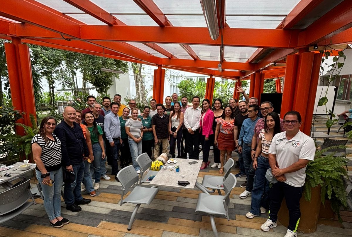 En el marco de la conmemoración del Día del Docente, la Asociación Sindical de Docentes de la Universidad Tecnológica de Pereira (ASDO UTP) realizó una jornada especial de agradecimiento a sus afiliados, con un almuerzo que tuvo lugar los días jueves 23 y viernes 24 de mayo, en el Laboratorio Gastronómico de la Facultad de Ciencias Ambientales.