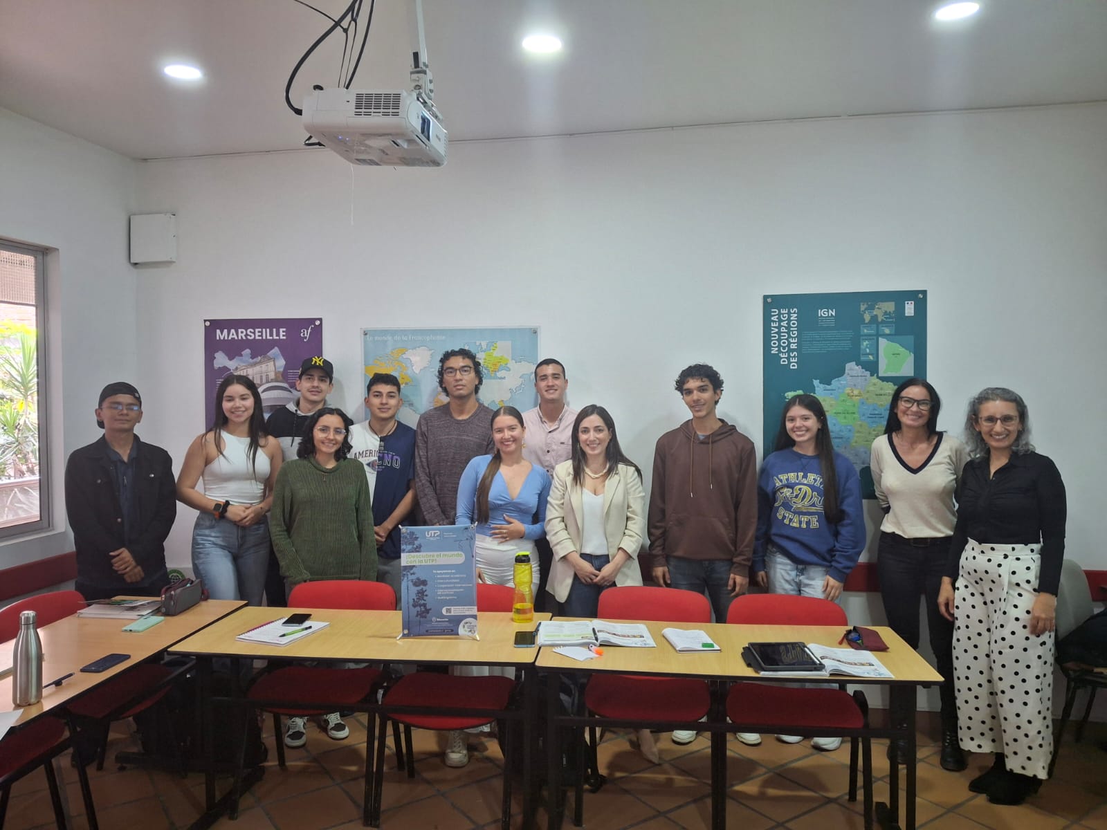 Gracias a la convocatoria lanzada por la Oficina de Relaciones Internacionales de la Universidad Tecnológica de Pereira (ORI-UTP), articulada con la Alianza Francesa de la capital risaraldense, el semillero de francés Beca Alianza Francesa 2025-II, inició oficialmente con 20 estudiantes seleccionados de diferentes programas de la Universidad.