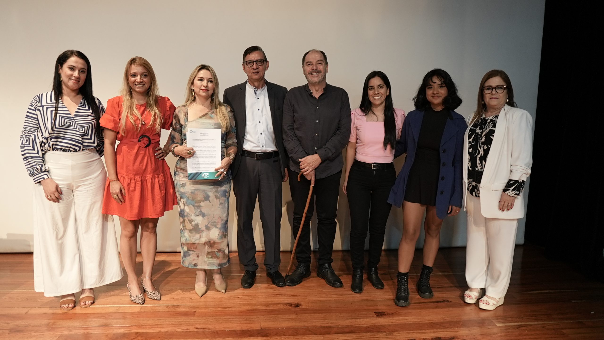 En un evento lleno de gratitud y celebración, la Vicerrectoría de Investigaciones, Innovación y Extensión de la Universidad Tecnológica de Pereira llevó a cabo su tradicional reconocimiento anual a los actores más destacados del sistema de investigación, extensión e innovación de la institución.  