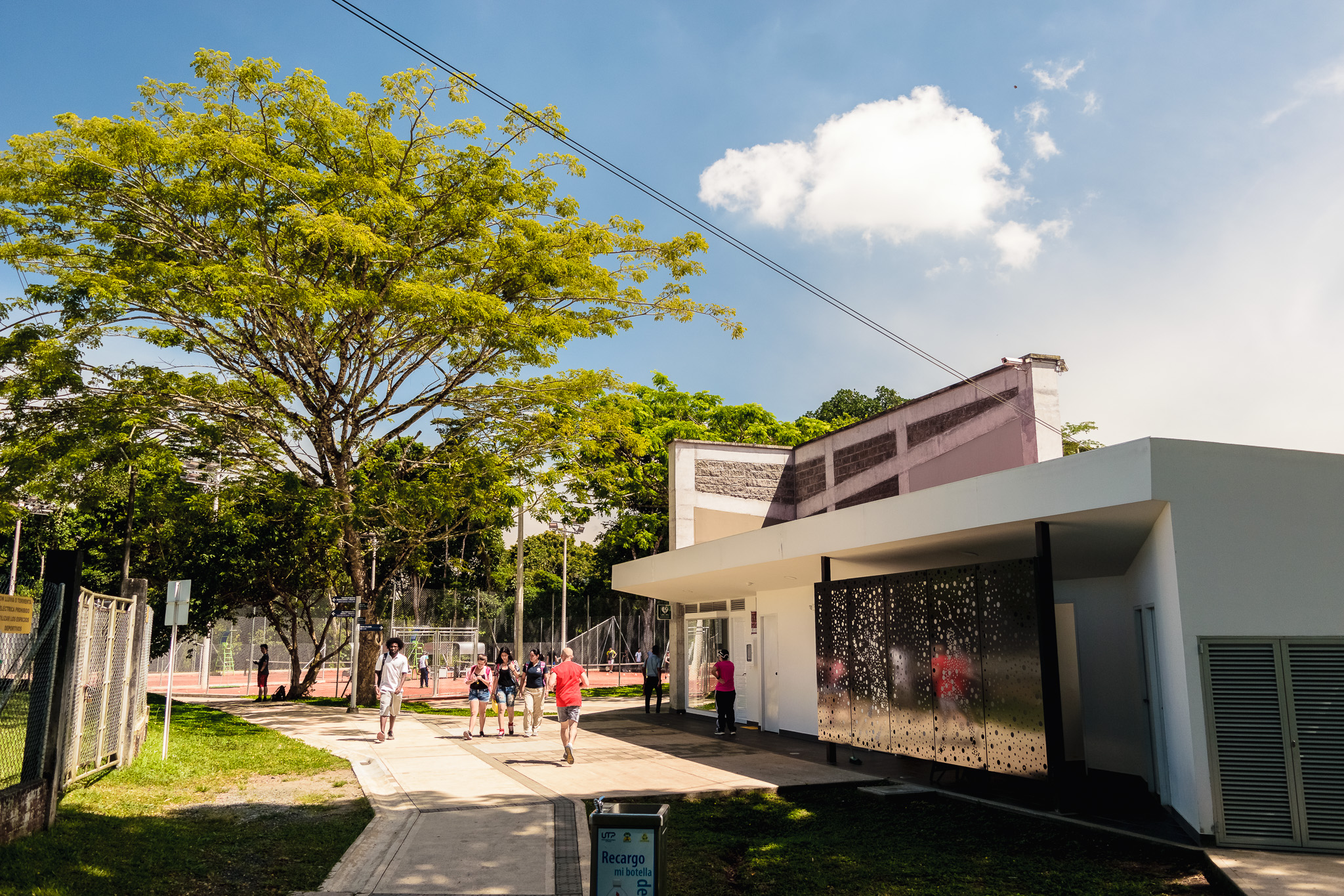 La Universidad Tecnológica de Pereira, a través de su Escuela de Formación Deportiva, anuncia la apertura de inscripciones para la nueva franja de cursos 2025, dirigidos a niños, adolescentes y adultos interesados en fortalecer su bienestar físico y desarrollar habilidades deportivas en un entorno de formación integral.