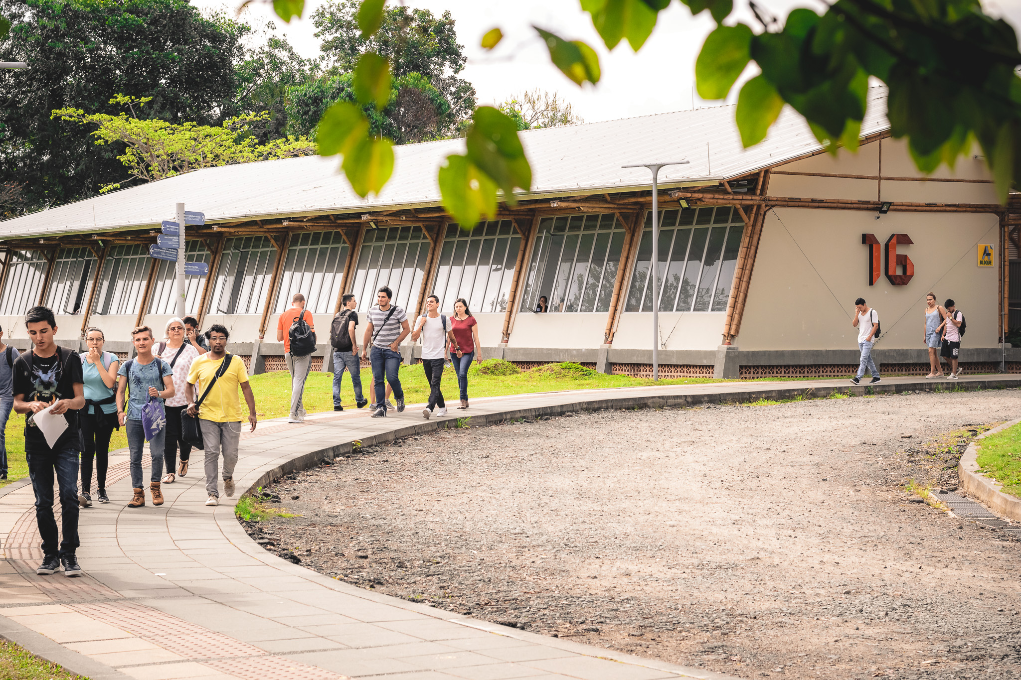 La Universidad Tecnológica de Pereira, a través de su Oficina Jurídica – Gestión de la Contratación, invita a toda la comunidad universitaria, especialmente a los ordenadores del gasto, supervisores e interventores, a consultar la Circular No. 004, emitida el 13 de noviembre de 2024, en la cual se establecen los lineamientos esenciales para la adecuada administración de los contratos durante el cierre de la vigencia 2024.