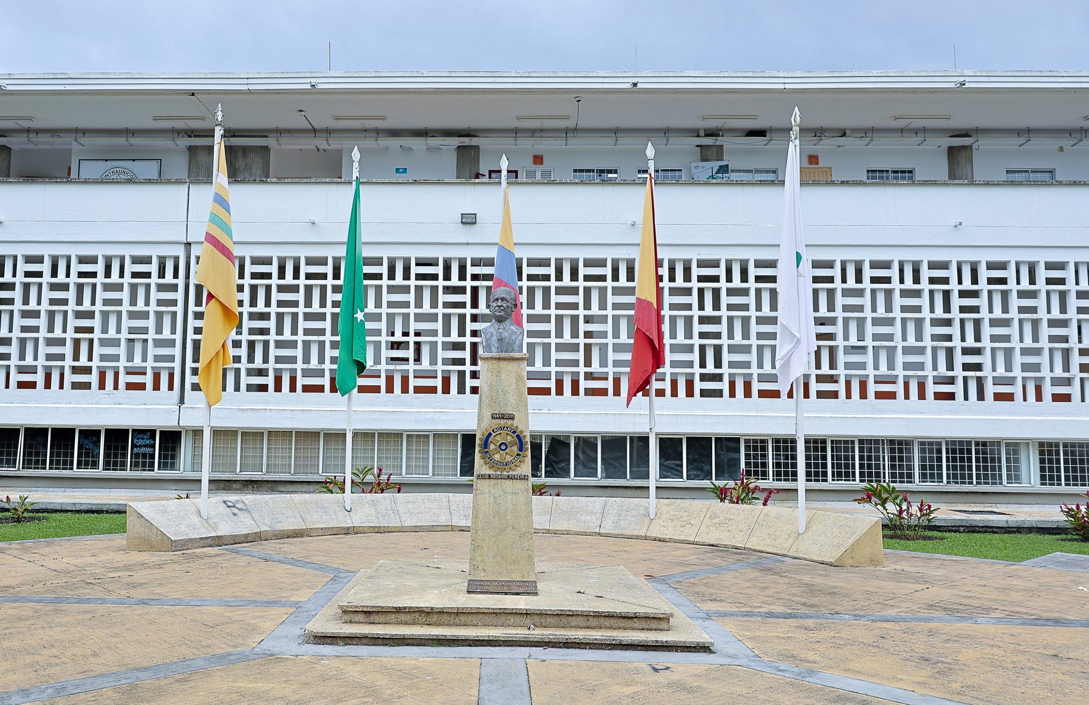 En el marco de las elecciones convocadas mediante Resolución de Rectoría No. 6719 del 15 de agosto de 2025, para la elección de Un Representante de los Estudiantes y Un Representante de los Empleados Administrativos ante el Comité de Bienestar Universitario, la Secretaría General se permite publicar el listado parcial de aspirantes.