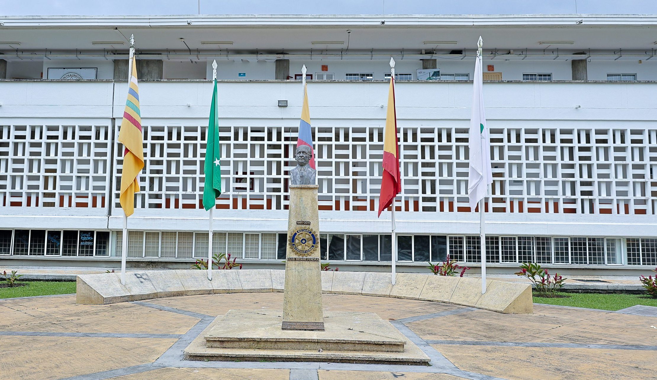 En el marco de las elecciones convocadas mediante Resolución de Rectoría No. 6719 del 15 de agosto de 2025, para la elección de Un Representante de los Estudiantes y Un Representante de los Empleados Administrativos ante el Comité de Bienestar Universitario, la Secretaría General se permite publicar el listado parcial de aspirantes.