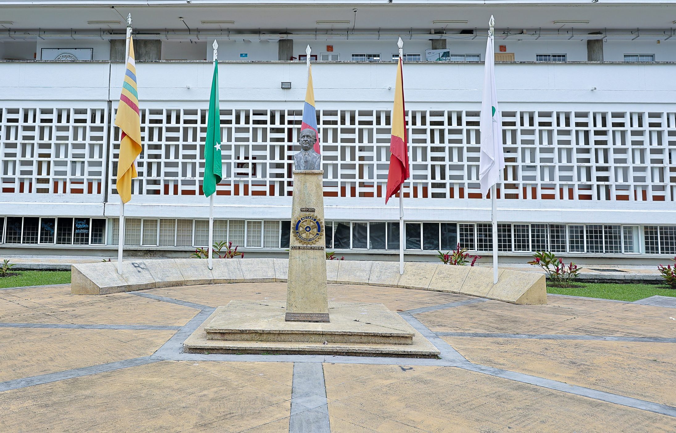 En el marco de las elecciones convocadas mediante Resolución de Rectoría No. 6719 del 15 de agosto de 2025, para la elección de Un Representante de los Estudiantes y Un Representante de los Empleados Administrativos ante el Comité de Bienestar Universitario, la Secretaría General se permite publicar el listado parcial de aspirantes.