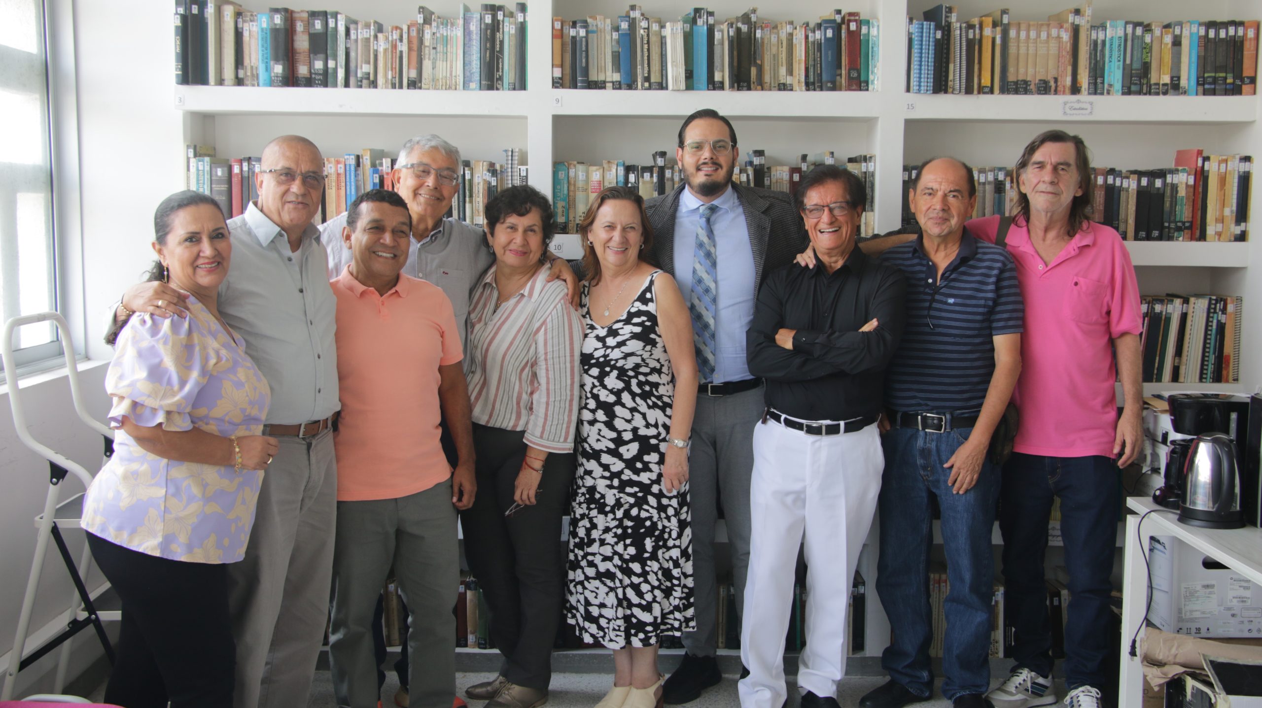 En agosto de 1984, la Universidad Tecnológica de Pereira vio nacer una facultad que se convertiría en  un pilar fundamental para su desarrollo académico: la Facultad de Ciencias Básicas. Lo que comenzó como el Departamento de Estudios Básicos en 1961, con áreas del conocimiento que incluían física, matemáticas, química, dibujo, inglés, topografía, humanidades y deportes, evolucionó hasta convertirse en una facultad de gran importancia para la UTP. 