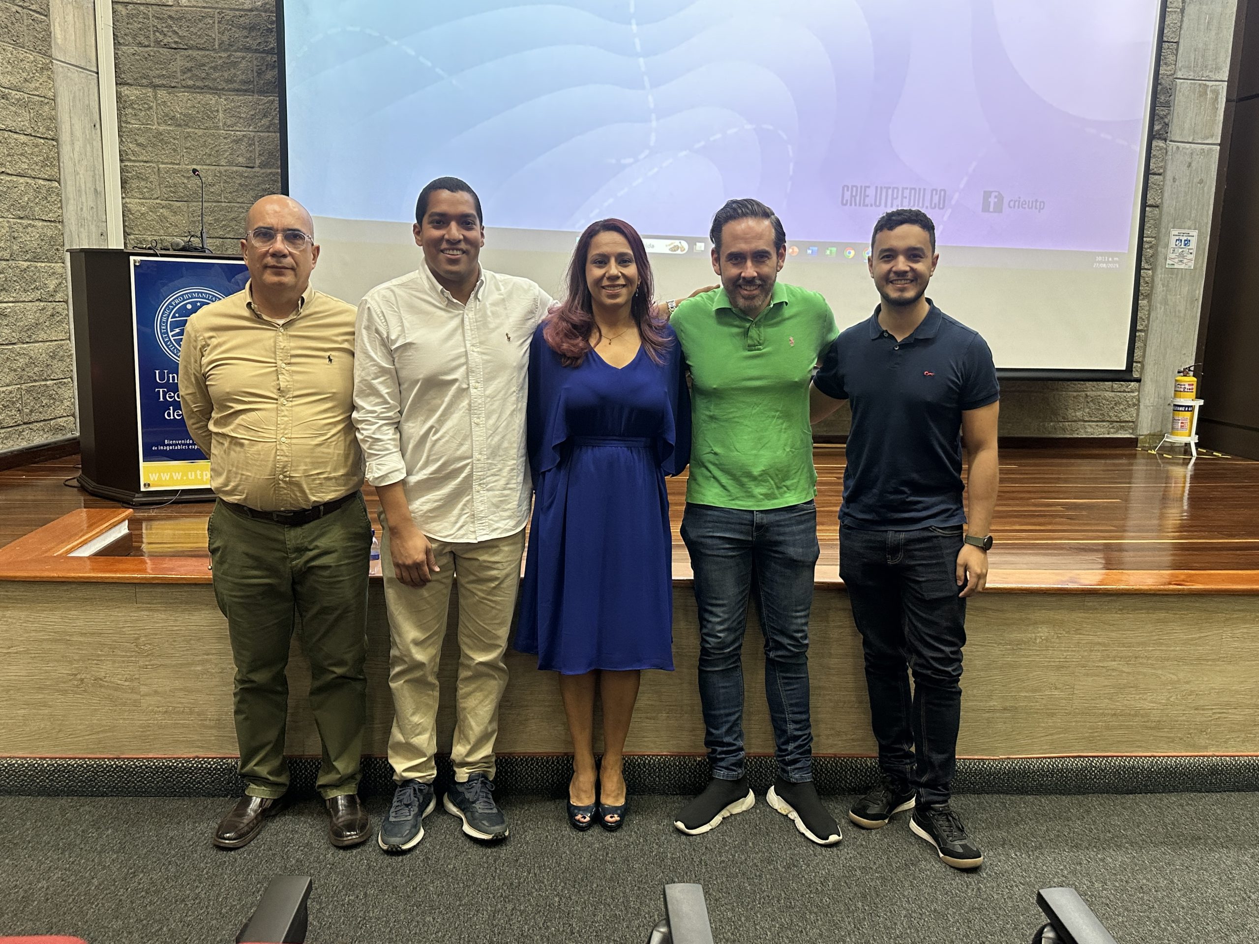 El Laboratorio Financiero de la Facultad de Ciencias Empresariales de la Universidad Tecnológica de Pereira, bajo el liderazgo de Adriana Santa, continúa consolidándose como un espacio académico de alto impacto, al articular iniciativas que acercan a los estudiantes al mundo real de las finanzas y el mercado de capitales.