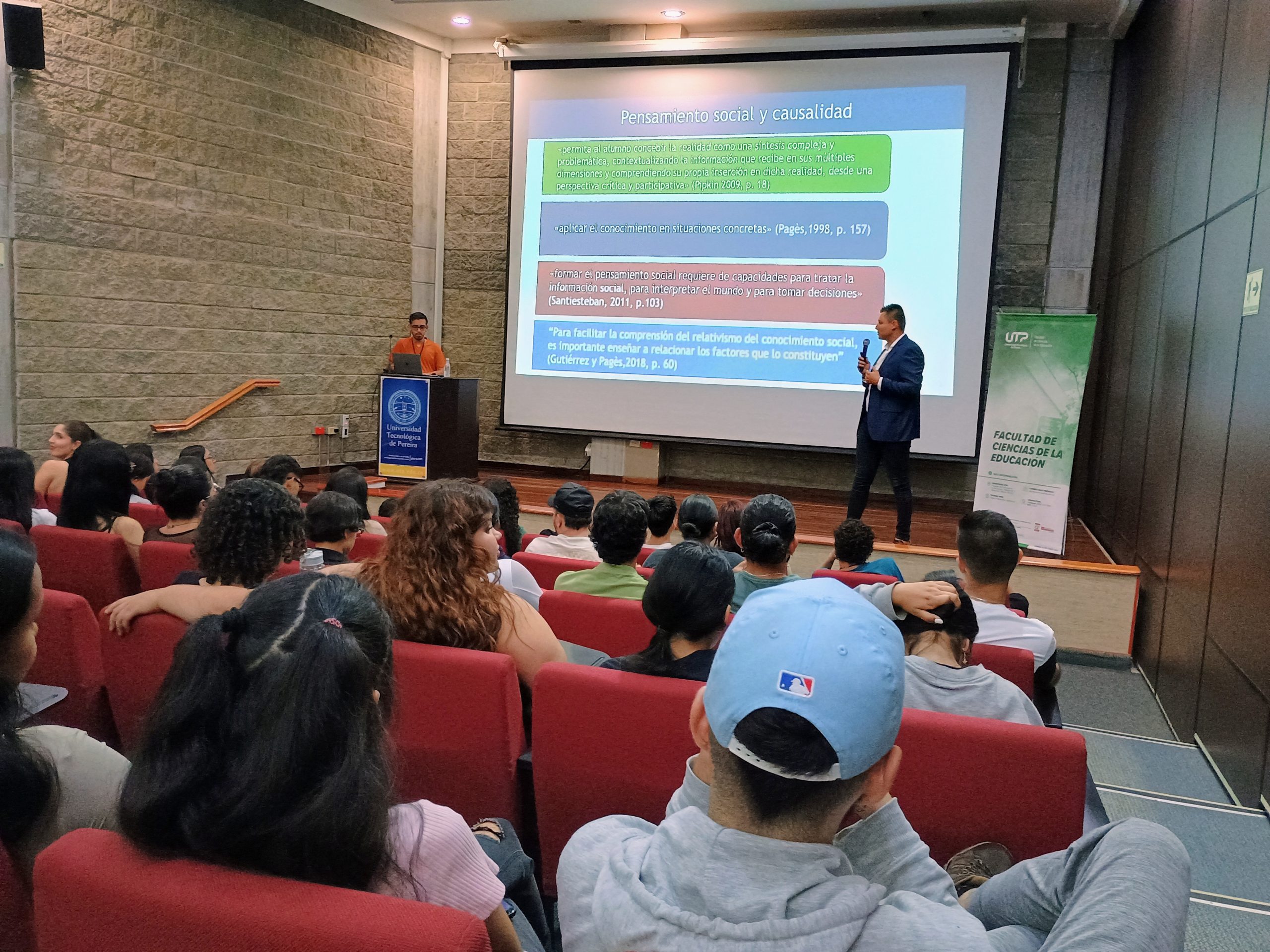 Del 15 al 18 de octubre, la Universidad Tecnológica de Pereira (UTP) abrió sus puertas a la Semana de la Facultad de Ciencias de la Educación, un evento que combinó jornadas académicas, talleres de bienestar, y actividades culturales, resaltando la diversidad y el compromiso de esta comunidad académica.