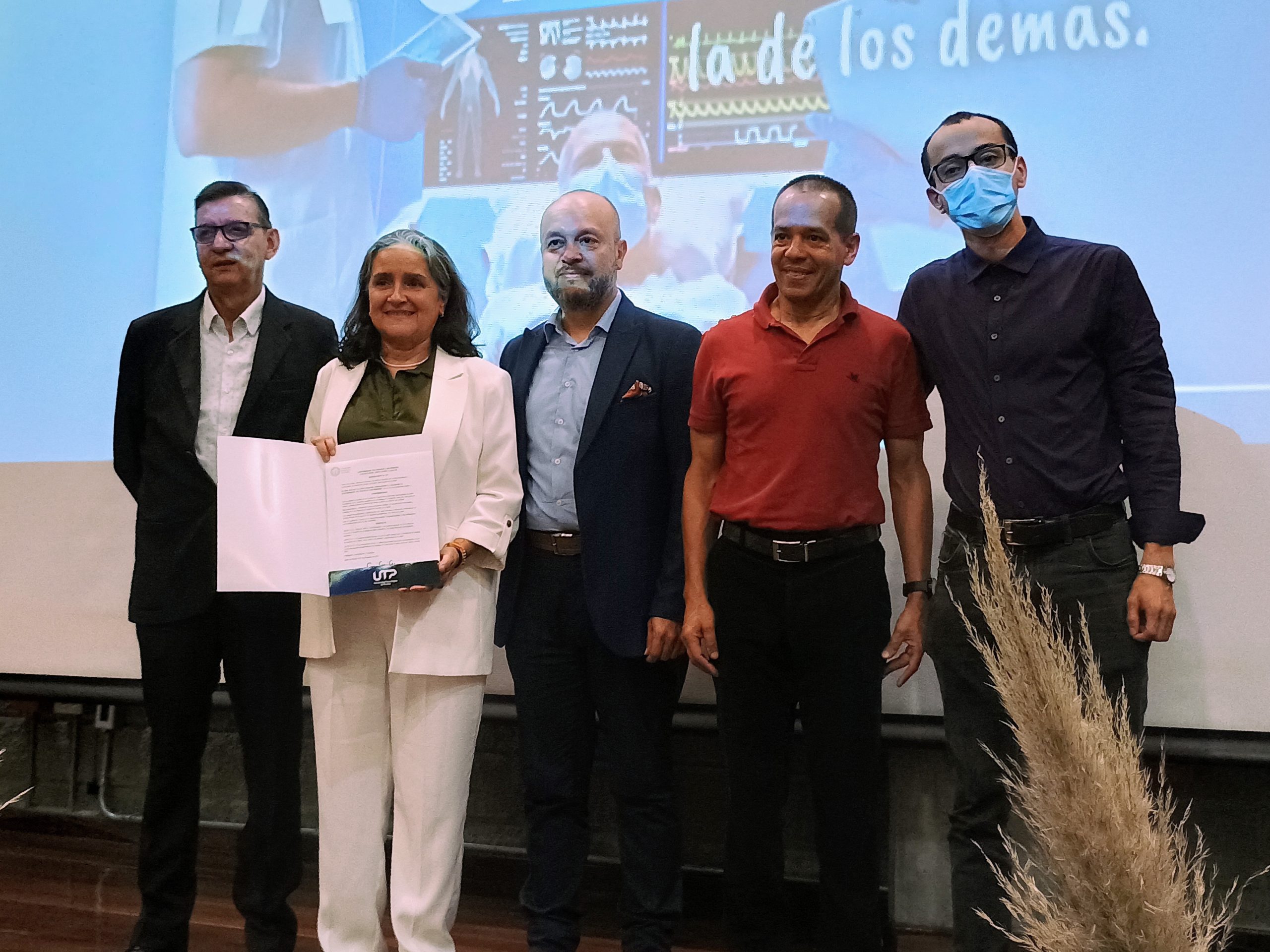 En el marco de la conmemoración del Día del Médico, una fecha de alcance mundial que exalta la labor de quienes dedican sus vidas al cuidado de la salud, la Facultad de Ciencias de la Salud de la Universidad Tecnológica de Pereira celebró un evento especial que destacó el compromiso, la vocación y los logros de esta noble profesión. 