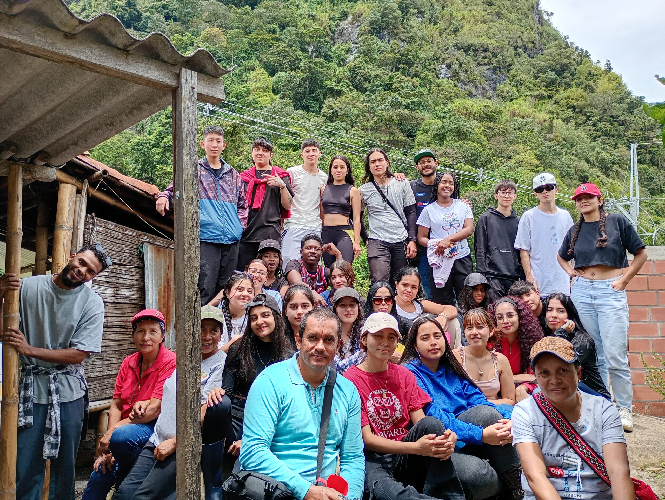 La Universidad Tecnológica de Pereira promueve la formación experiencial en turismo, integrando el aprendizaje académico con vivencias reales en territorios rurales y comunitarios del país.