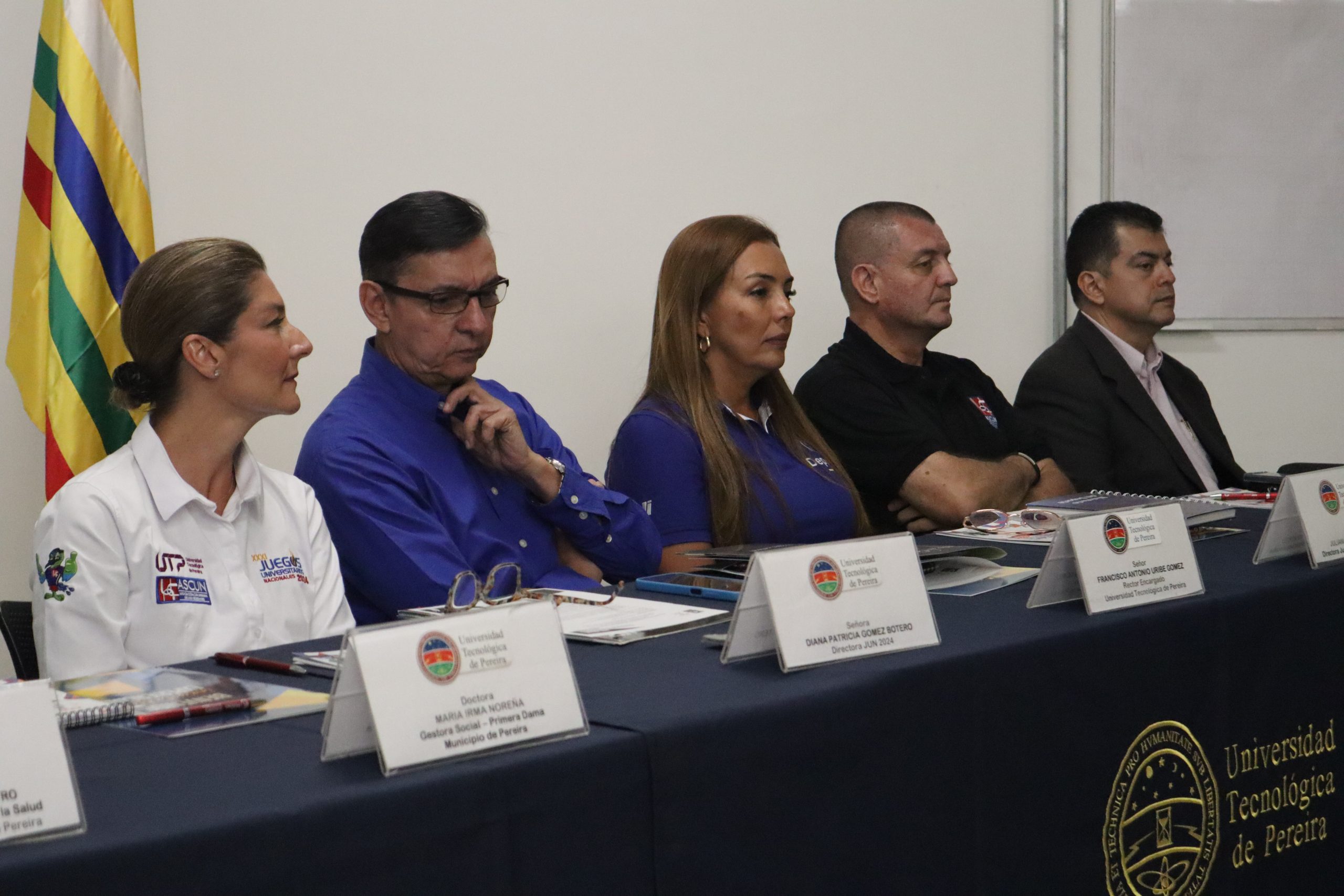 En el marco del Pleno Nacional de ASCUNDEPORTE Y ACTIVIDAD FÍSICA, la ciudad de Pereira se consolida como el epicentro del deporte universitario en Colombia. En un evento que marca el inicio de los preparativos para los XXXI Juegos Universitarios Nacionales, la presencia de destacadas personalidades, como la ministra del Deporte, Luz Cristina López, y representantes de más de 140 instituciones de educación superior del país, reafirma la importancia de fortalecer el deporte en la juventud académica.