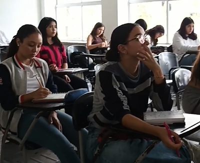 La Facultad de Ciencias Básicas de la Universidad Tecnológica de Pereira (UTP) invita a los estudiantes de grado 11 a participar en sus programas de Preicfes y Preuniversitario, diseñados para fortalecer las competencias académicas necesarias para enfrentar las Pruebas Saber 11 y los retos de la educación superior. Ambos cursos, reconocidos por su amplia trayectoria y resultados positivos en la región, buscan apoyar a los jóvenes en su camino hacia un futuro universitario exitoso.