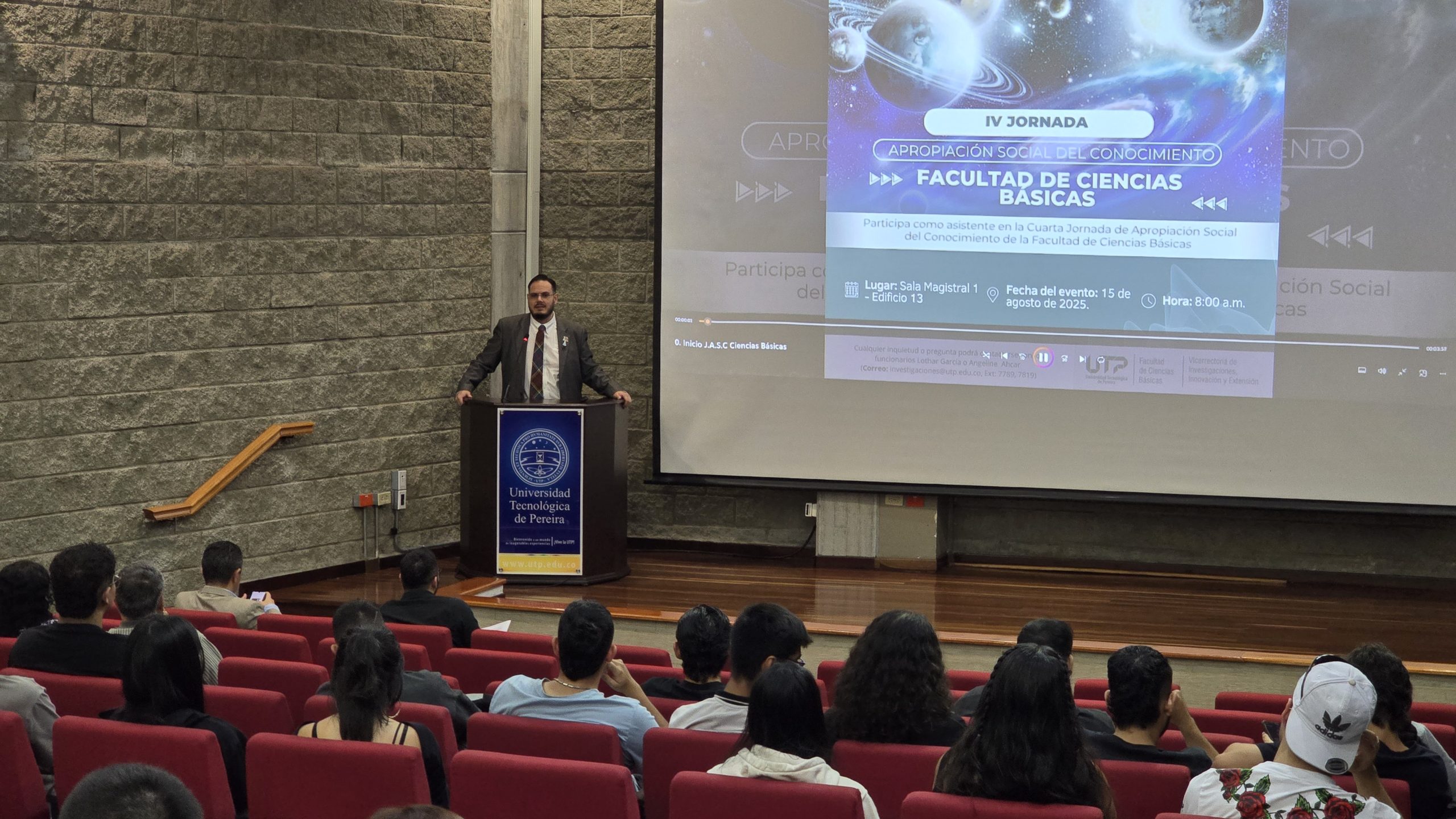 En un ambiente de diálogo, divulgación y compromiso con la sociedad, la Facultad de Ciencias Básicas de la Universidad Tecnológica de Pereira celebró su esperada Jornada de Apropiación Social del Conocimiento, una iniciativa impulsada por la Vicerrectoría de Investigaciones, Innovación y Extensión, junto con su unidad de investigaciones, que busca acercar los avances científicos a la comunidad universitaria y al público en general.