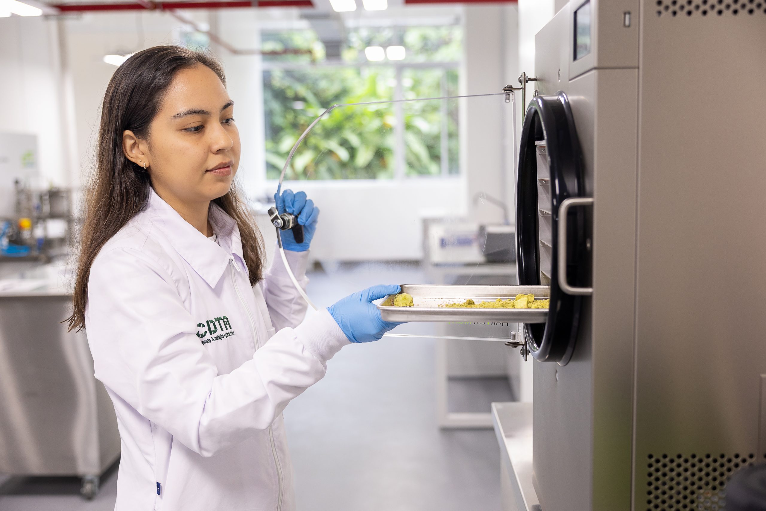 La Vicerrectoría de Investigaciones, Innovación y Extensión de la Universidad Tecnológica de Pereira invita a los Grupos de Investigación a participar en la Convocatoria Interna 2025 para la financiación de proyectos de investigación.