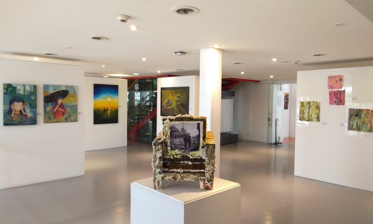 Hoy viernes 6 de septiembre, a las 2:00 p.m., la Sala de Exposiciones Aduanilla de Paiba en la Universidad Distrital Francisco José de Caldas será el escenario para la inauguración de la esperada exposición "Los Habitantes In Situ".  