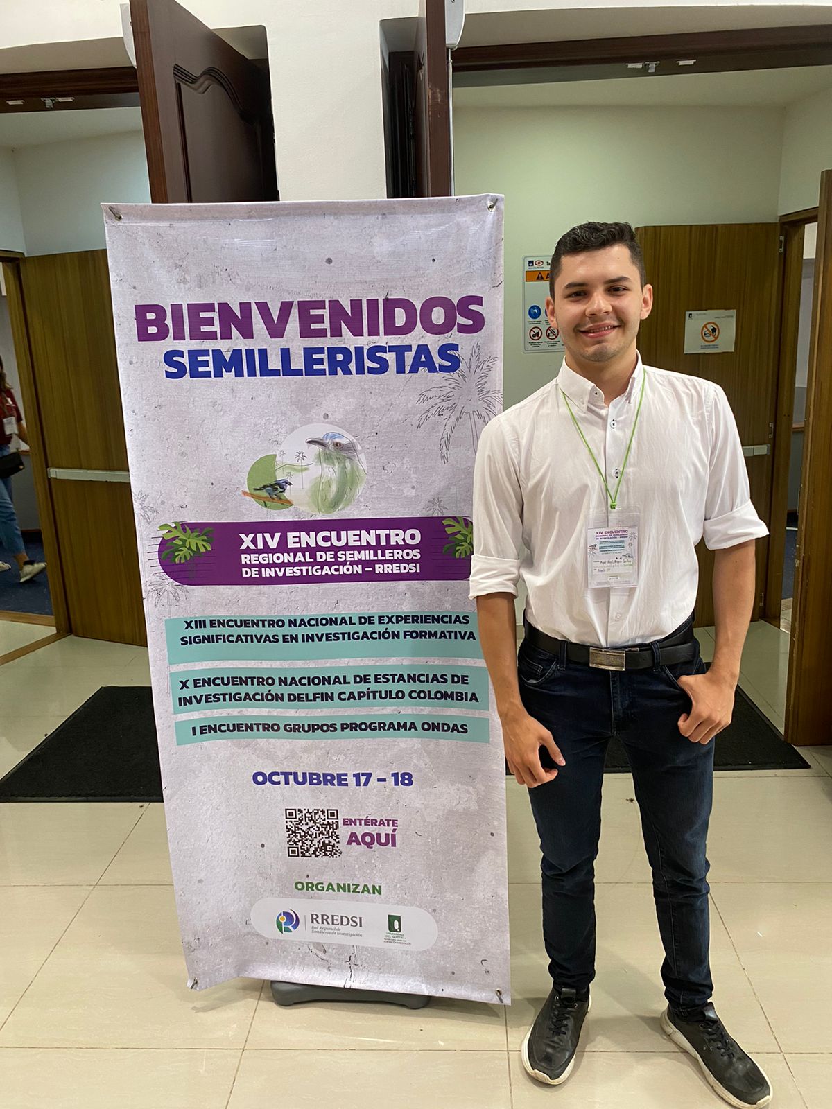 Miguel Ángel Reinosa, estudiante del programa de Tecnología Eléctrica de la Facultad de Tecnología en la Universidad Tecnológica de Pereira, brilló en el XIV Encuentro Regional de Semilleros de Investigación RREDSI, donde obtuvo el premio a la mejor ponencia en el área de energía sostenible. Su proyecto, aplicativo por la determinación de la capacidad máxima de generación de potencia en las unidades de los sistemas eléctricos de potencia, le permitió alcanzar este reconocimiento y consolidarse como un talento emergente en el ámbito de la investigación tecnológica.