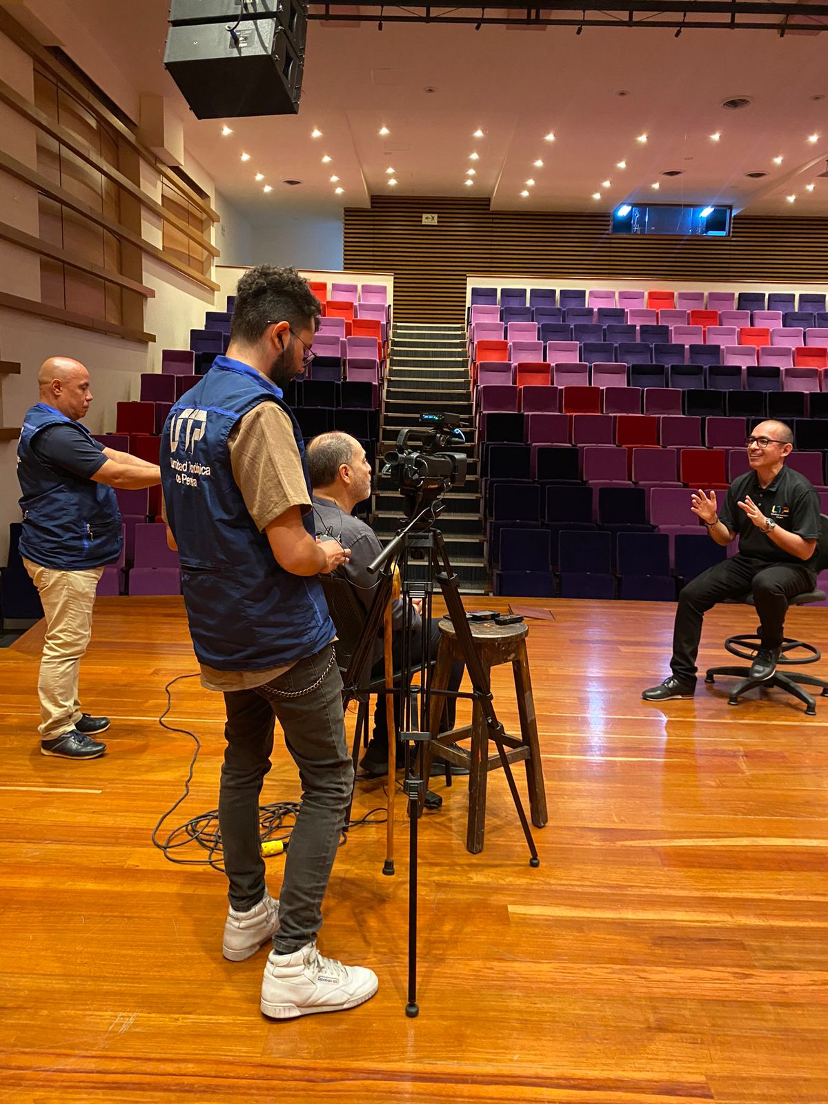 Como cierre de la capacitación para 16 docentes que participaron en el programa de formación durante este año, hoy se realiza esta actividad con invitados internacionales.