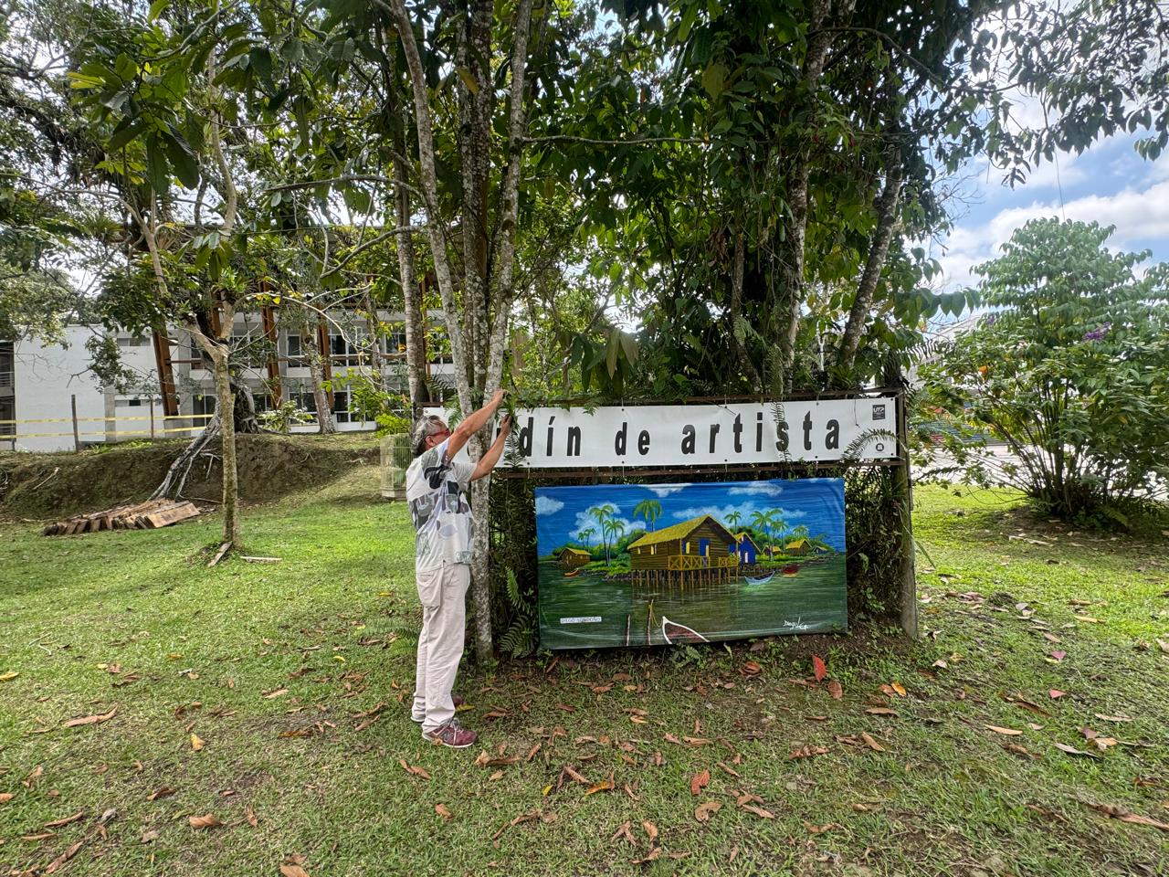 Un espacio expositivo discreto es el que se encuentra en el acceso a la facultad de Bellas Artes y Humanidades de la Universidad tecnológica de Pereira, en el que transitan cada mes, obras de artistas locales, nacionales e internacionales.