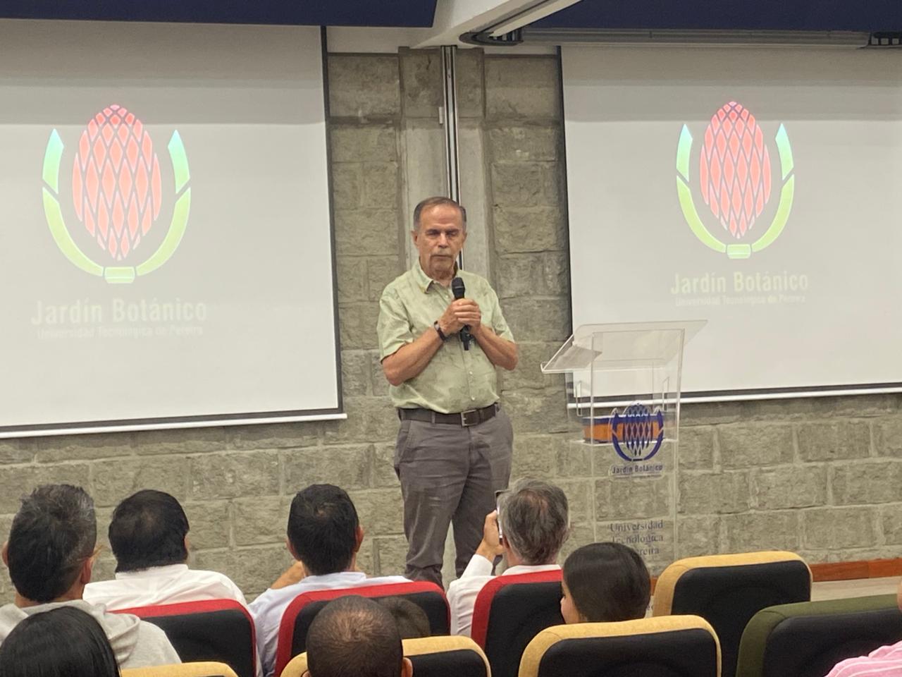 La Universidad Tecnológica de Pereira  y el Sistema Universitario del Eje Cafetero (SUEJE) se vistieron de gratitud para rendir homenaje al profesor Óscar Arango