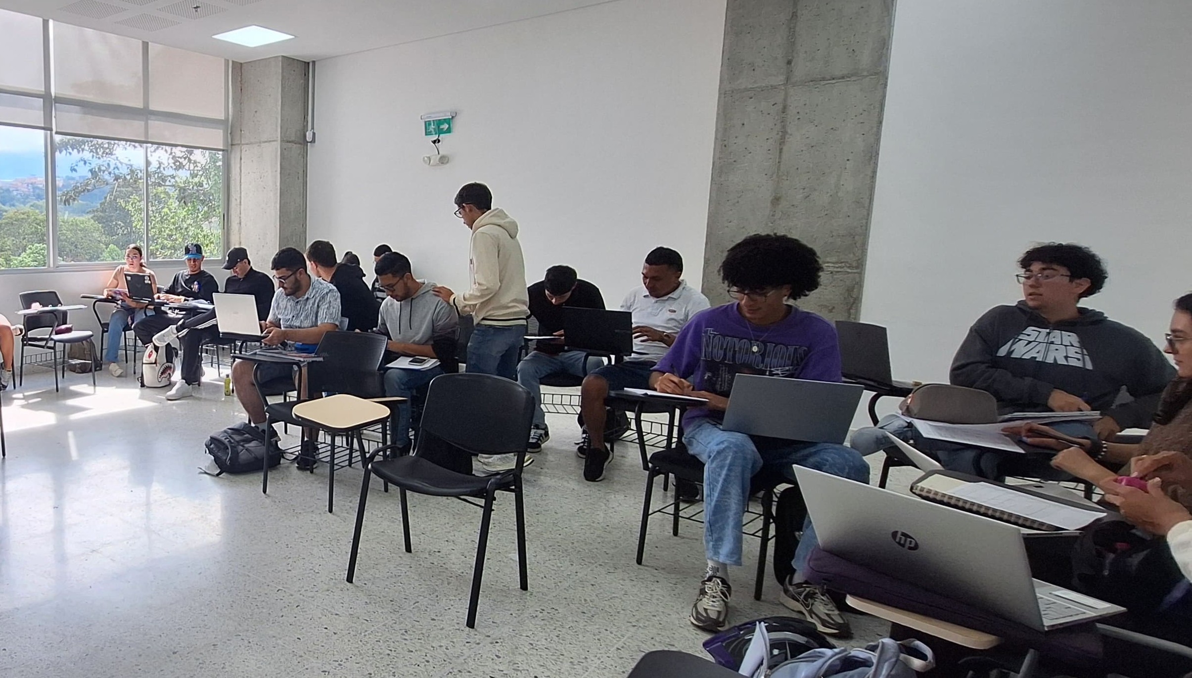 La Facultad de Ingenierías de la Universidad Tecnológica de Pereira (UTP) abre inscripciones para el curso de extensión en Transformación Ágil: Kanban y Scrum en Acción, una oportunidad para empresas y profesionales que deseen optimizar sus procesos internos mediante metodologías ágiles de gestión de proyectos.