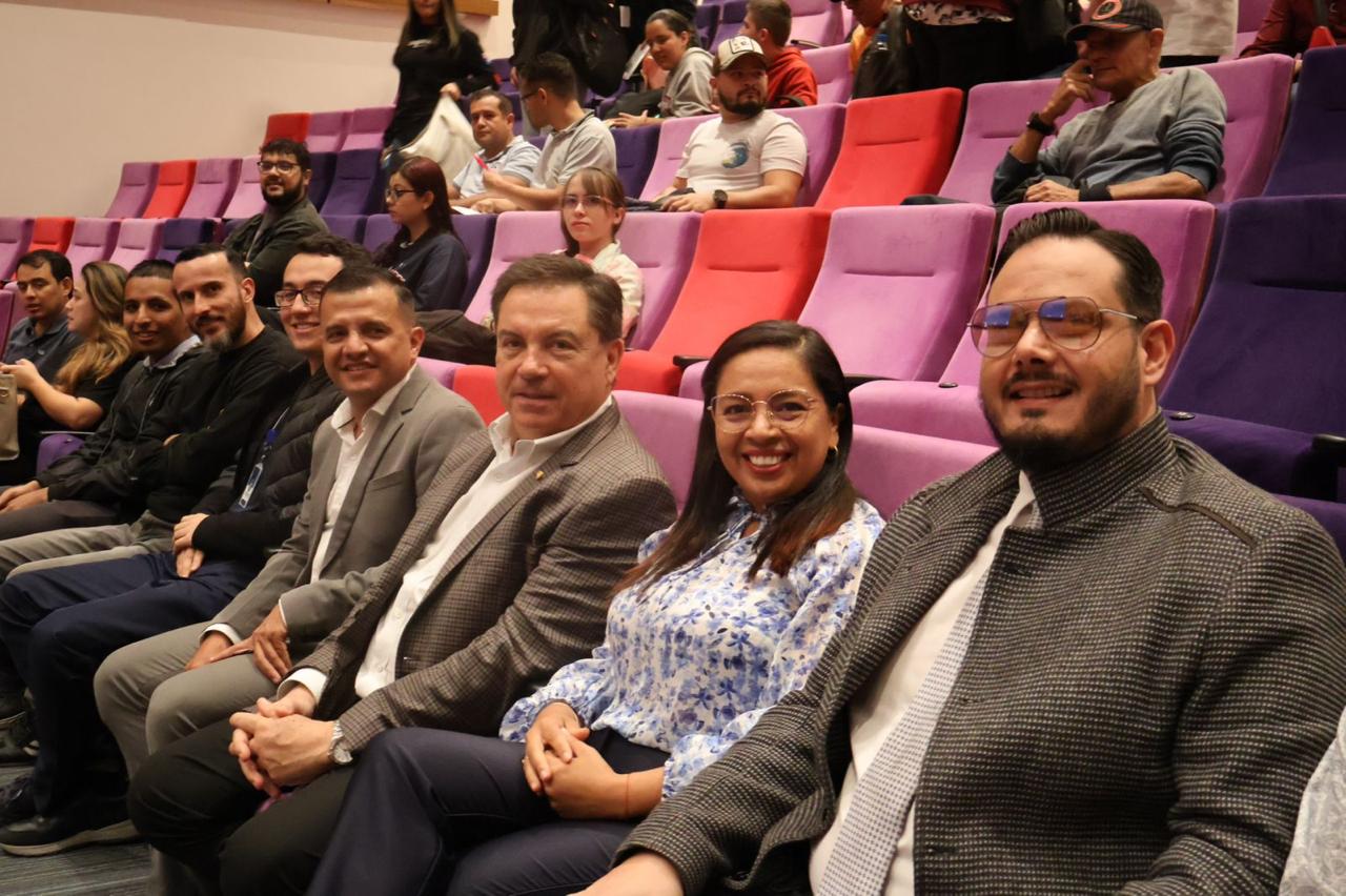Desde la representación de egresados de la Universidad Tecnológica de Pereira, liderada por Paula Villa, surge una apuesta estratégica para la comunidad académica: la creación de un Centro de Certificación que ofrecerá cursos cortos y especializados, con el propósito de potenciar las capacidades de estudiantes y egresados, respondiendo a las demandas del entorno laboral actual.