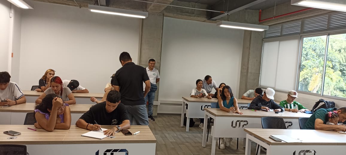 Con un enfoque interdisciplinar, vivencial y creativo, la Universidad Tecnológica de Pereira abre sus puertas a estudiantes de secundaria para explorar la matemática como una herramienta de pensamiento, innovación y conexión con el mundo real.