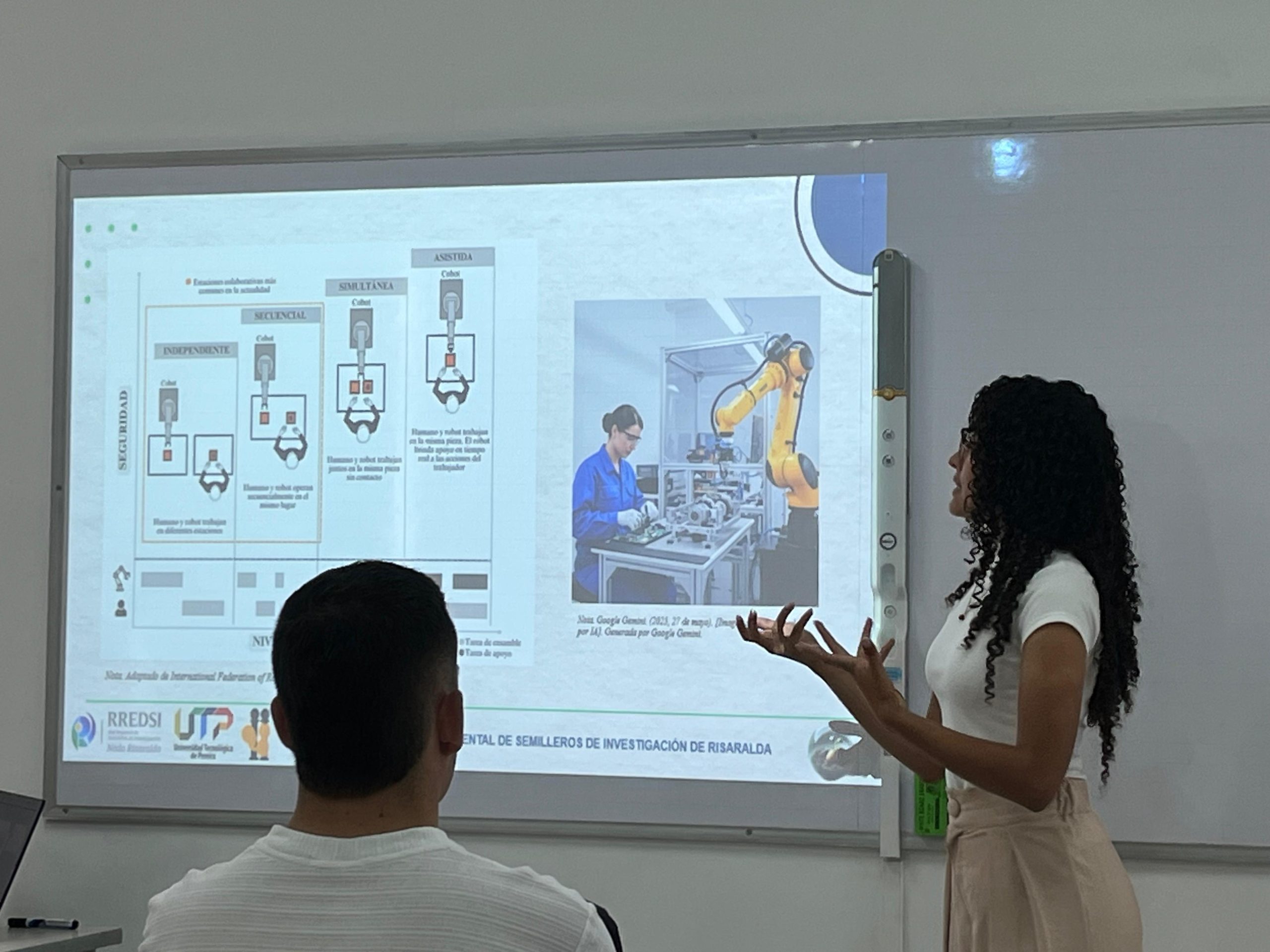 En el corazón de la Universidad Tecnológica de Pereira, una estudiante de Ingeniería Industrial ha encontrado la manera de fusionar tecnología y humanidad en los procesos de producción. Manuela Betancurt Heredia, quien cursa su último semestre, ha desarrollado un proyecto que busca optimizar los recursos en estaciones de ensamble colaborativas, donde humanos y robots trabajan juntos.