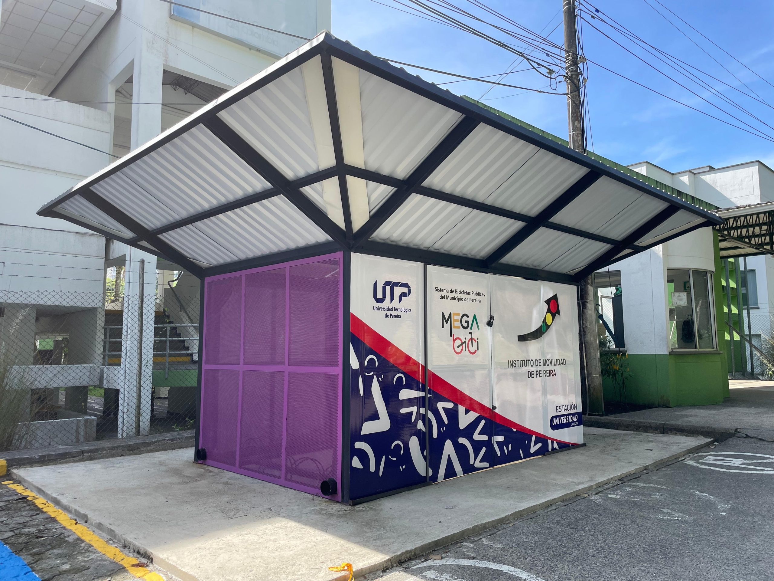 A partir de agosto, estudiantes, docentes y personal administrativo de la Universidad Tecnológica de Pereira podrán disfrutar del sistema Megabici, un programa gratuito que promueve el uso de la bicicleta como medio de transporte sostenible en la capital risaraldense.