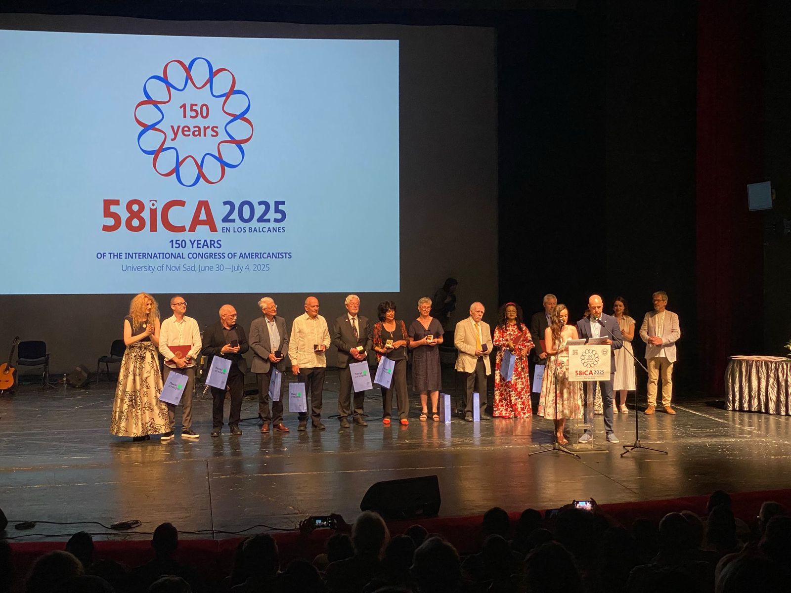 El profesor de la Facultad de Educación de la UTP, Sebastián Martínez Botero, en alianza  con el Instituto Propietas de Brasil, asistió al 58º Congreso Internacional de Americanistas (ICA 58) celebrado del 30 de junio al 4 de julio de 2025 en la Universidad de Novi Sad, Serbia. Durante su estancia, desarrolló varias acciones académicas, como su presentación en avances de investigación, participó en la coordinación editorial de un expediente temático sobre historia diplomática y fronteriza entre Colombia y Brasil, así como colaboró en reuniones de planificación para proyectos conjuntos en el ámbito documental e histórico.