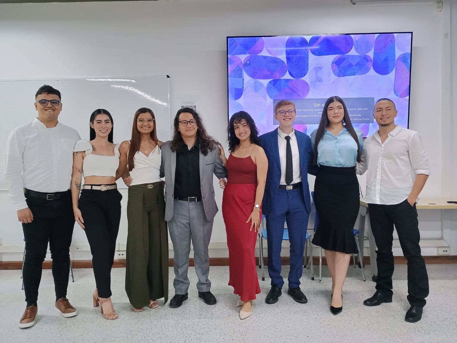La Maestría en Educación Bilingüe de la Facultad de Bellas Artes y Humanidades de la Universidad Tecnológica de Pereira tiene abierta la convocatoria al seminario de extensión “Enseñanza de la lectura en contextos bilingües”, una formación especializada dirigida a docentes de inglés en primaria y secundaria que deseen fortalecer sus habilidades pedagógicas en la enseñanza de la lectura en inglés como lengua adicional.