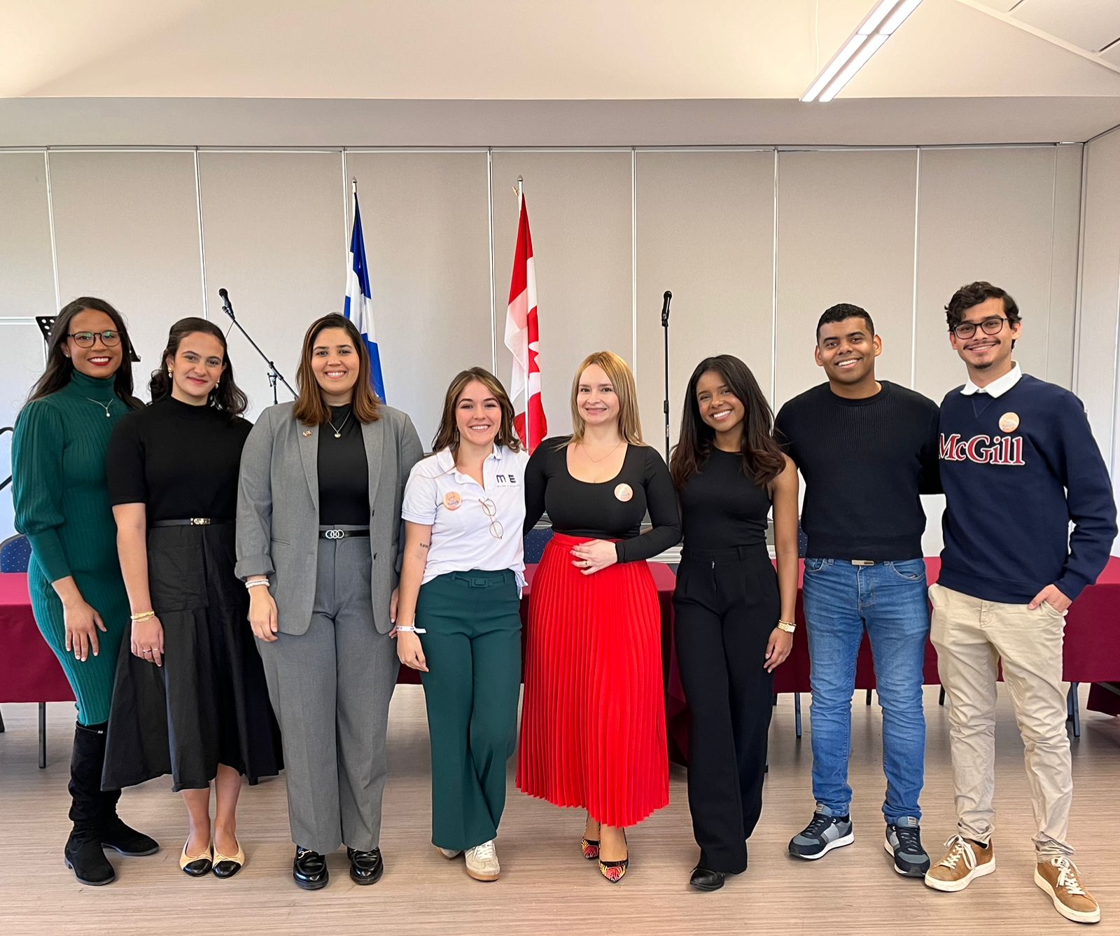 En la segunda versión del Congreso STEM 2024, llevado a cabo en Saint-Constant, Canadá, Eleany Restrepo, egresada de la Facultad de Ingenierías de la UTP y presidenta de Mujer & Energía, se posicionó como una de las voces que compartió su experiencia y visión sobre la inclusión de las mujeres en el sector energético. Este evento, que reunió a líderes hispanoamericanos de las áreas STEM (Ciencia, Tecnología, Ingeniería y Matemáticas), es reconocido por su impacto global, ya que las conclusiones alcanzadas son compartidas con el gobierno canadiense para impulsar cambios significativos.