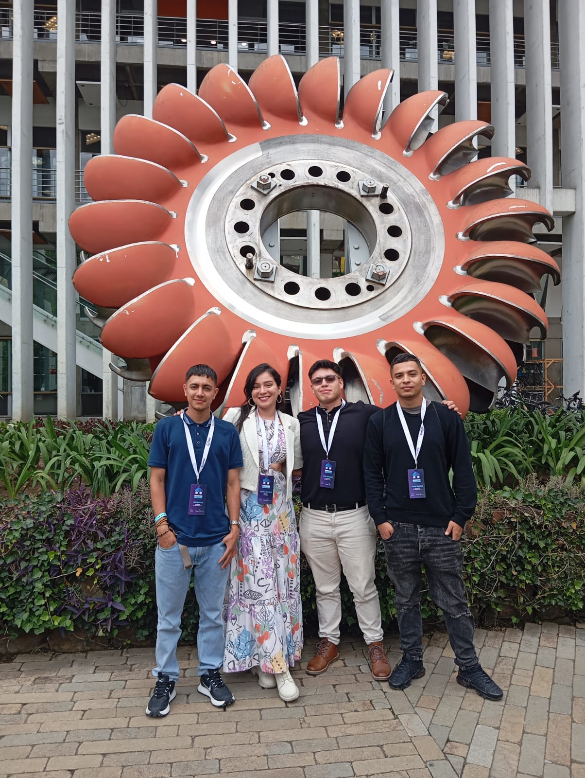 Tres estudiantes del programa de Ingeniería Eléctrica de la Universidad Tecnológica de Pereira fueron seleccionados para participar en el Innovation Camp que se desarrolla esta semana en Medellín. Se trata de Juan Esteban Rodríguez Villada, Yohan Andrés Valencia y Juan Camilo Montes, integrantes del grupo de investigación CAFE (Campos Electromagnéticos y Fenómenos Energéticos), quienes presentarán su proyecto Energit, plataforma inteligente de gestión energética.